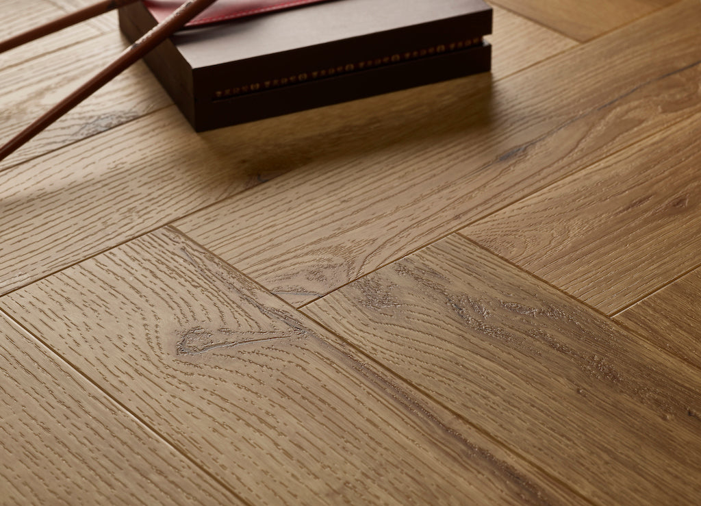 Textures LVT - Old English Oak Herringbone - 95mm × 380mm
