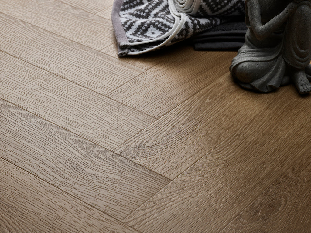 Textures LVT - Light Oak Herringbone - 95mm × 380mm