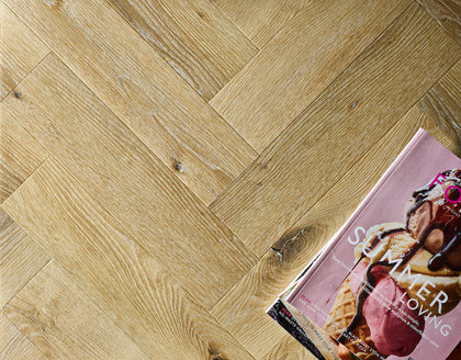 Textures LVT - Sycamore Herringbone - 95mm × 380mm