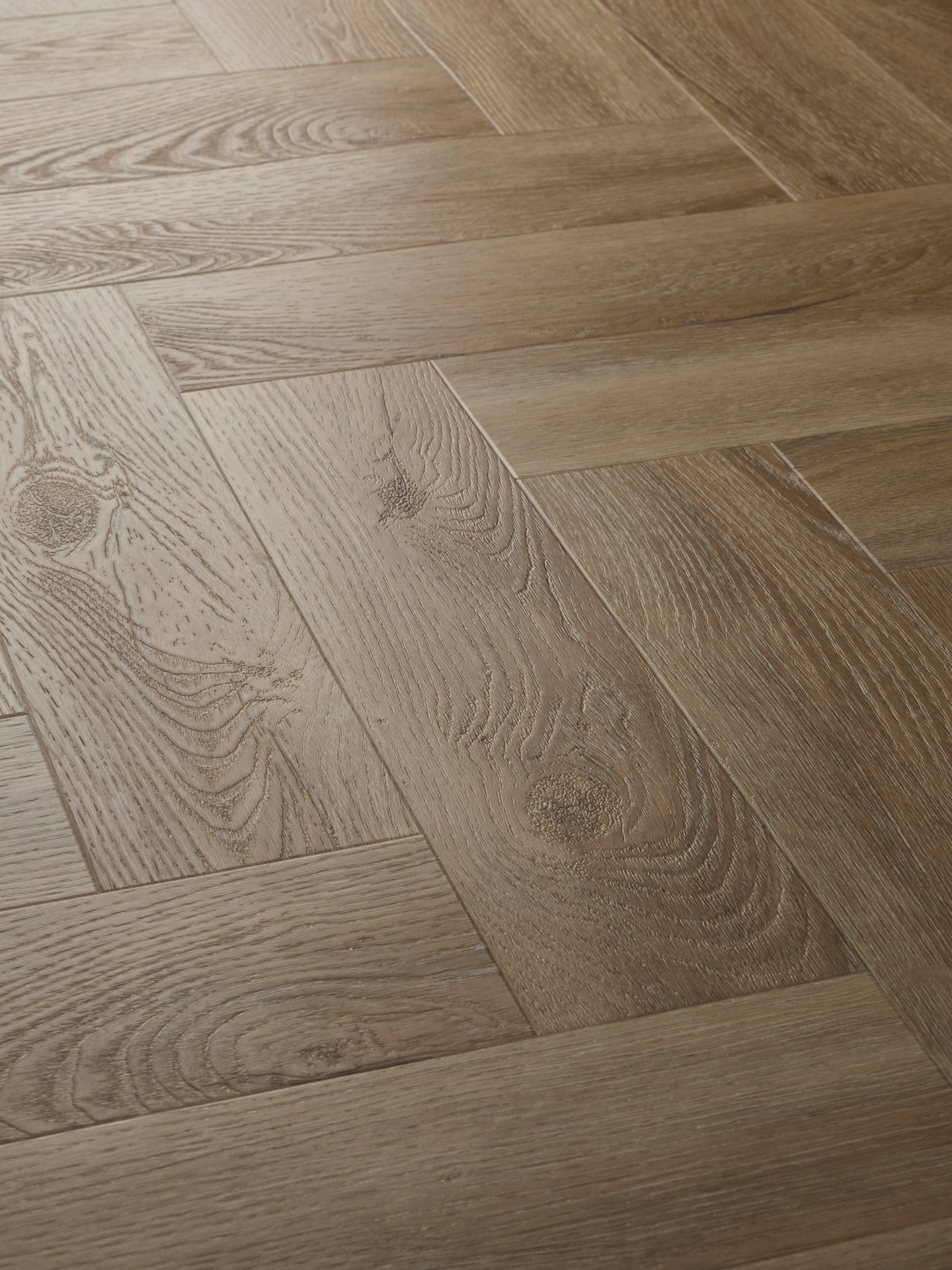 Textures LVT - Weathered Oak Herringbone - 95mm × 380mm