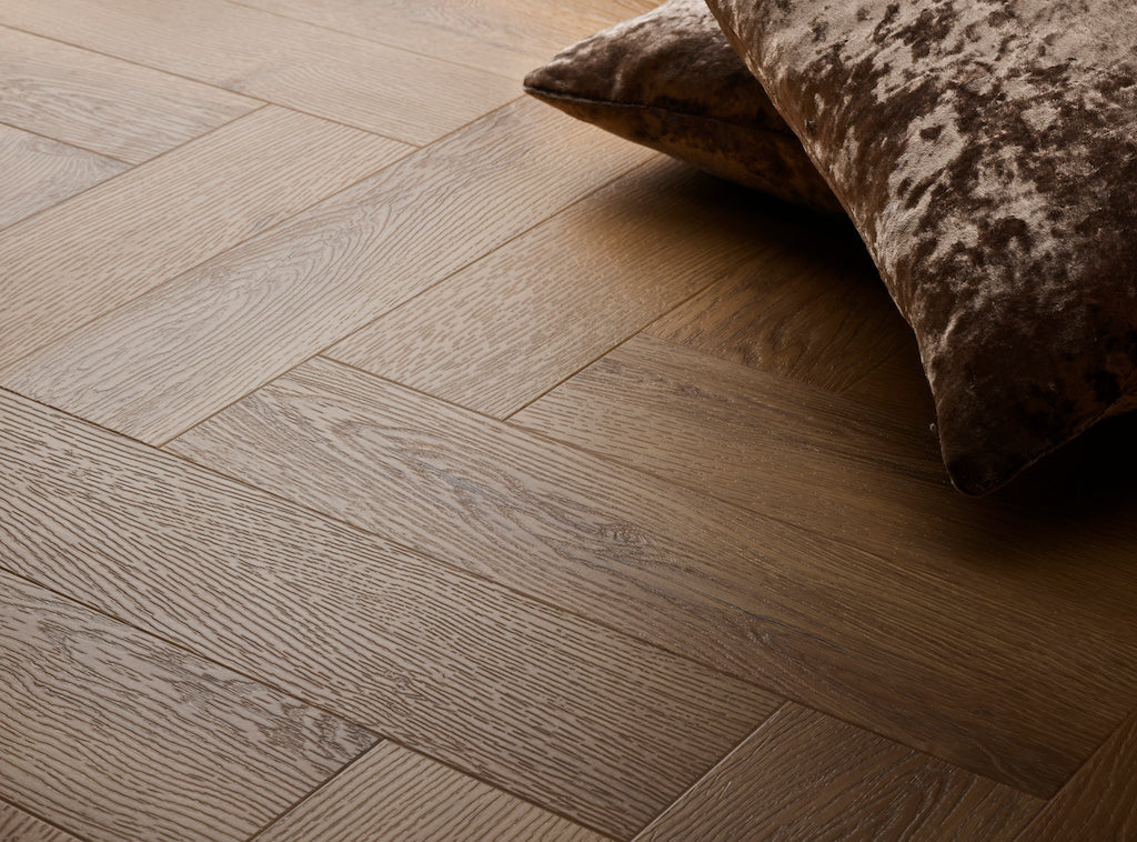 Textures LVT - Traditional Oak Herringbone - 95mm × 380mm