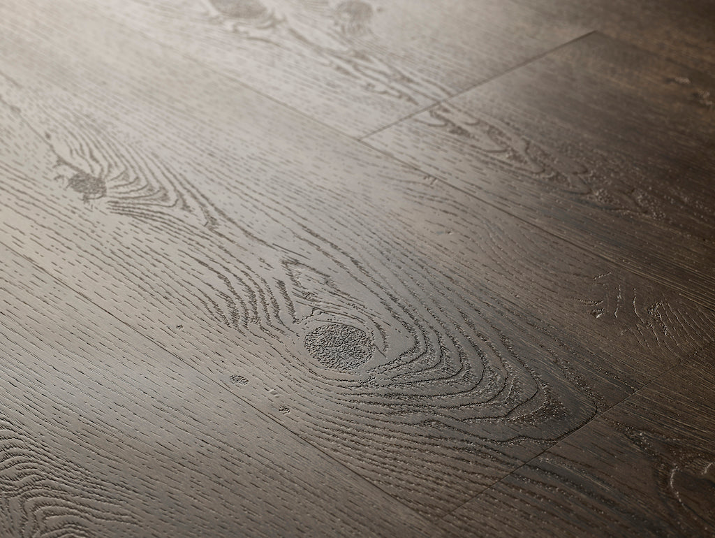 Textures LVT - Tudor Oak - 187mm × 1227mm